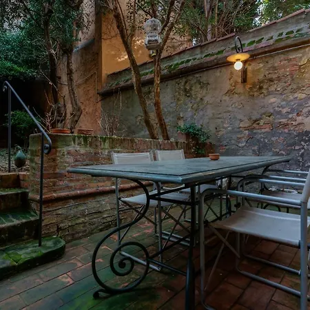 Aldrovandi, With Private Garden Bolonia