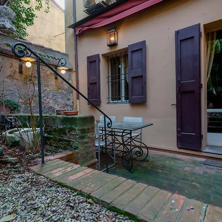 Apartament Aldrovandi, With Private Garden *